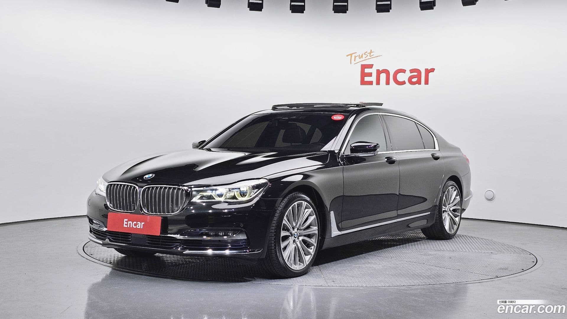 Main__Slider__Photo:7-Series BMW 2015.11-0
