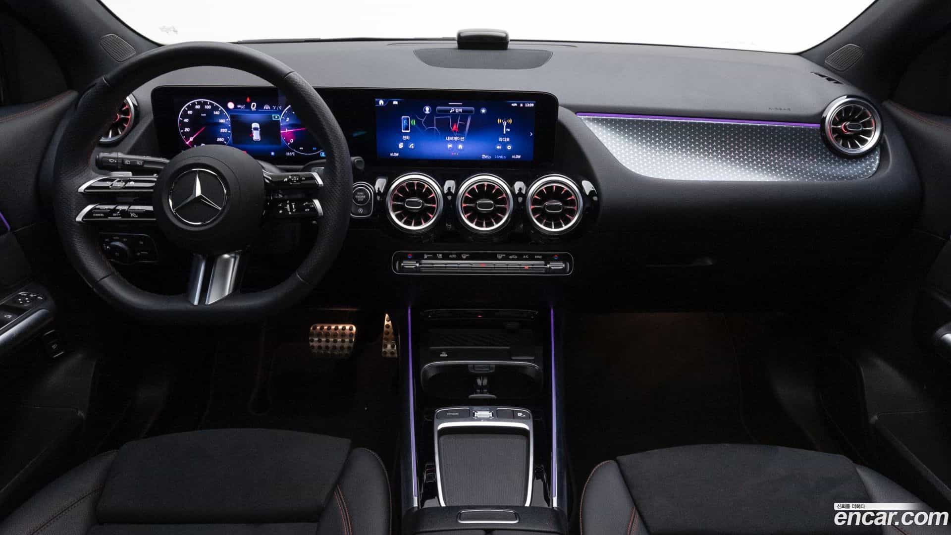 GLA-Class Mercedes-Benz 2025.4-INNER-007