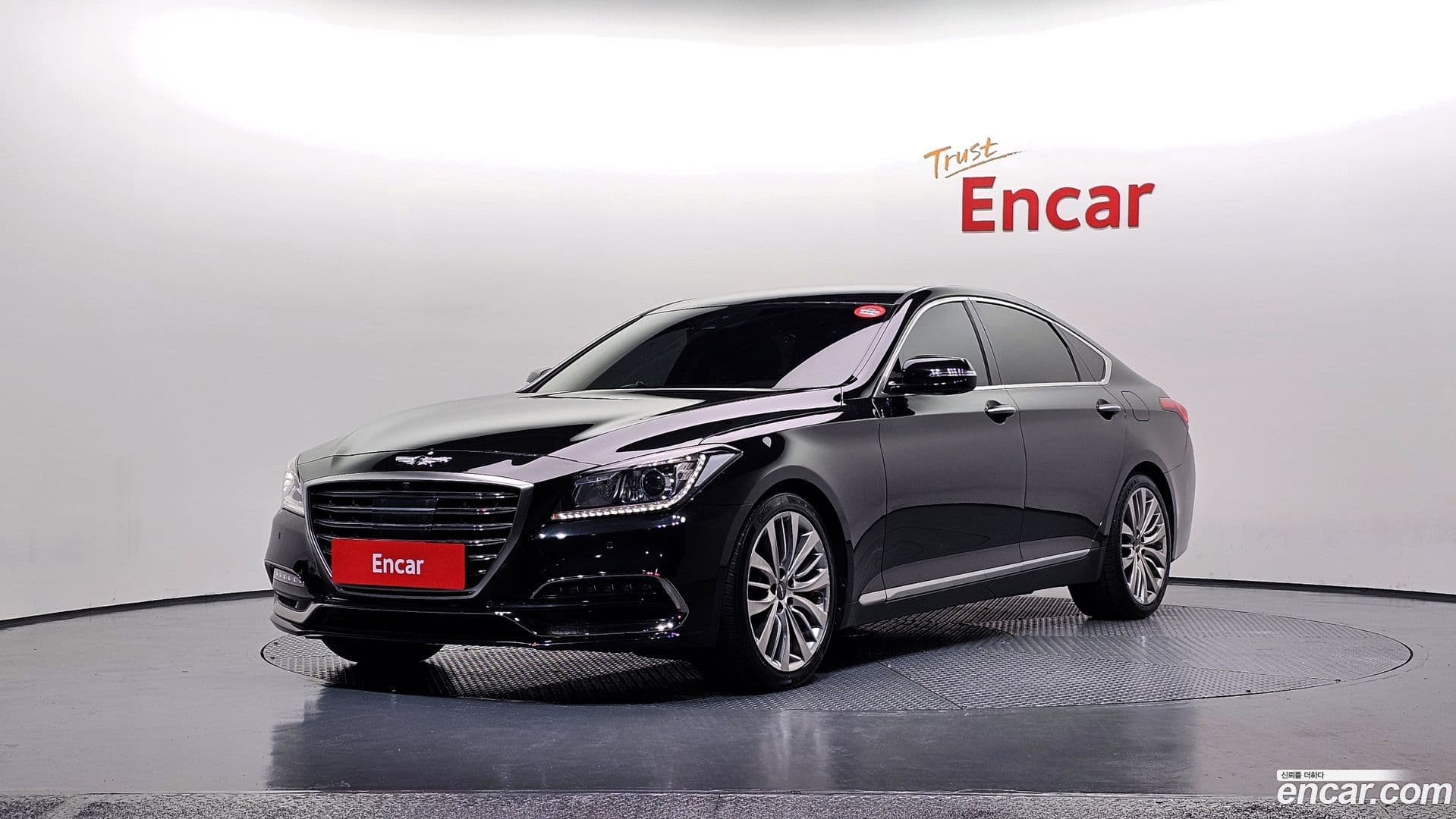 Main__Slider__Photo:G80 Genesis 2019.6-0