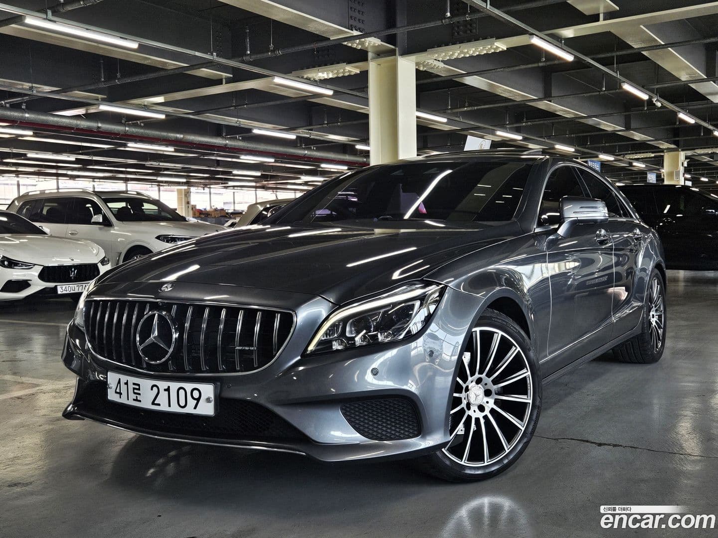 Main__Slider__Photo:CLS-Class Mercedes-Benz 2015.10-0