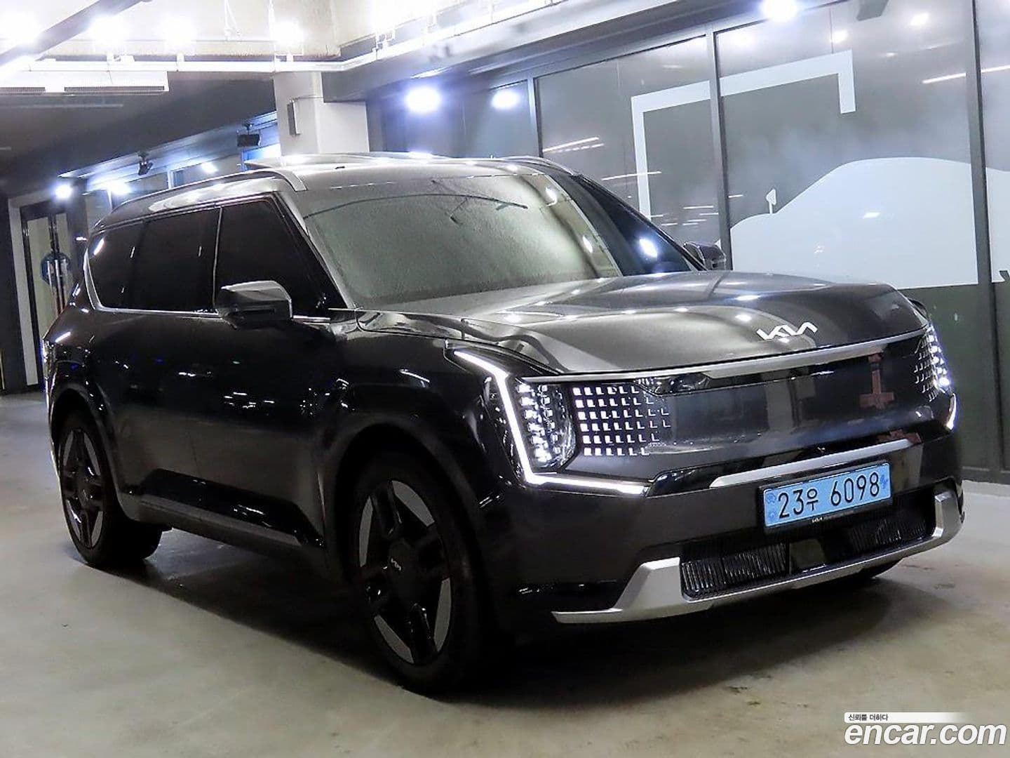 Main__Slider__Photo:EV9 Kia 2023.9-0