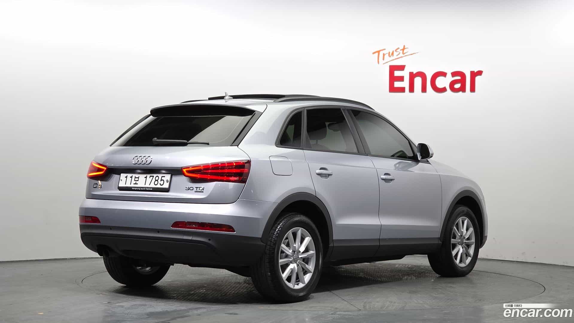 Q3 Audi 2015.4-OUTER-002