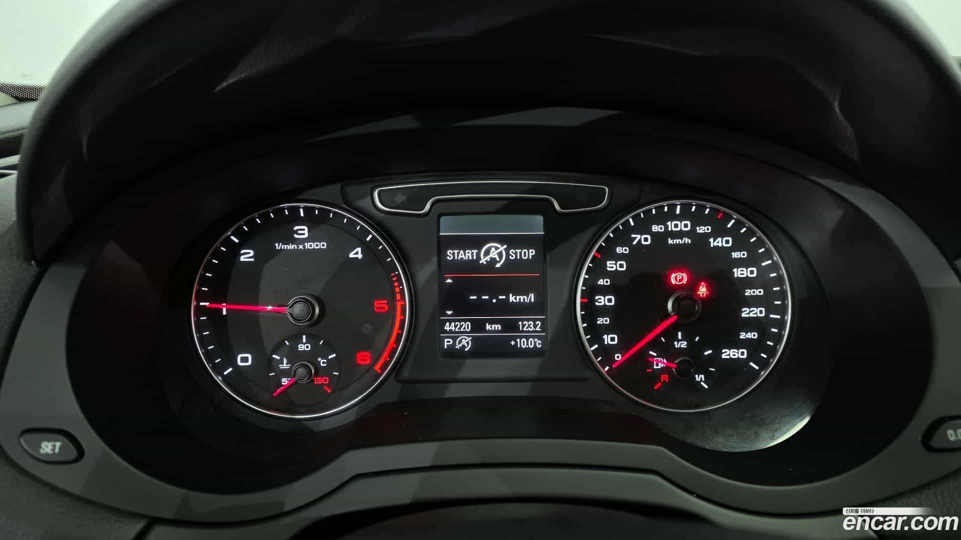 Q3 Audi 2015.4-INNER-008