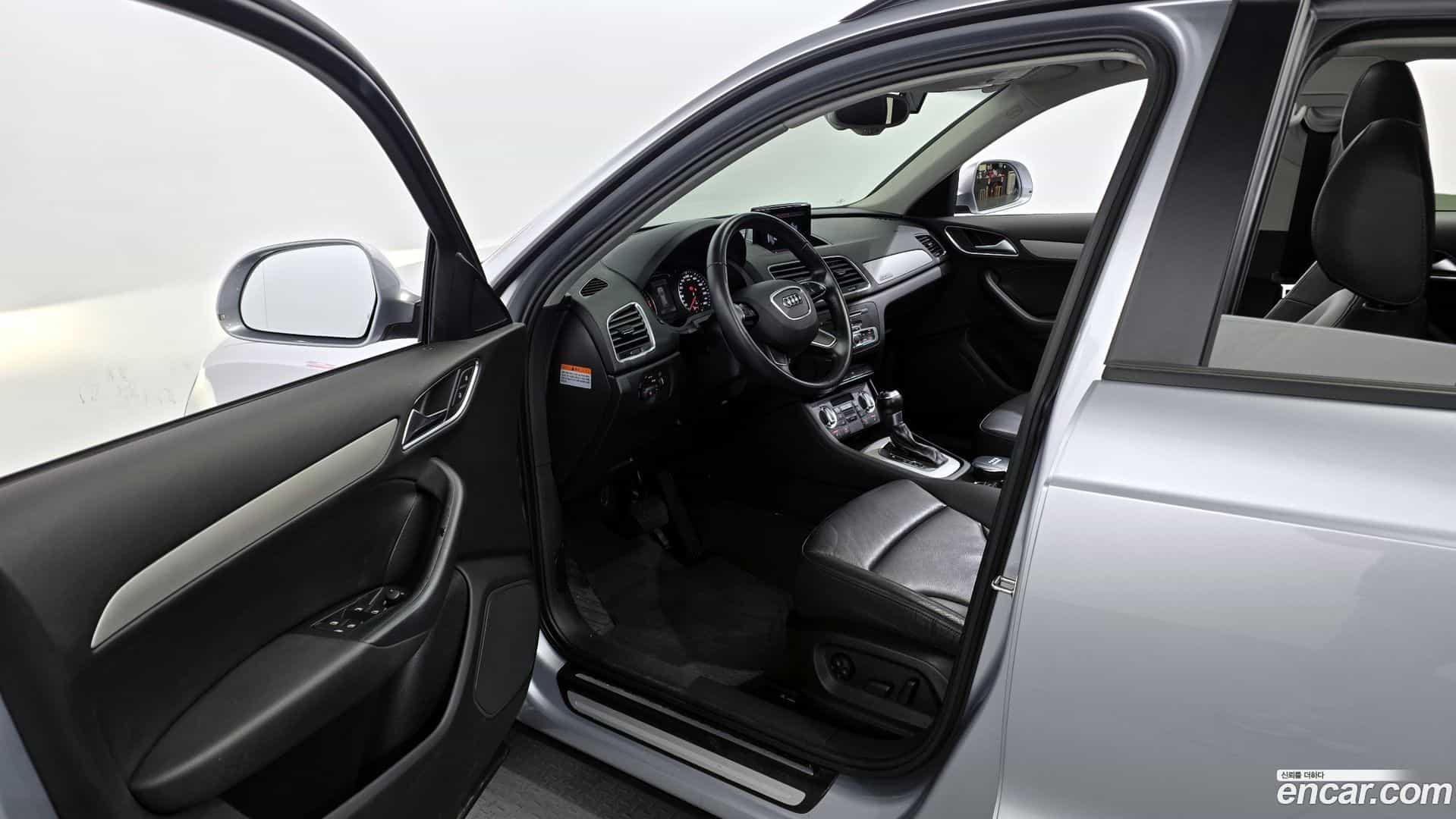 Q3 Audi 2015.4-INNER-010