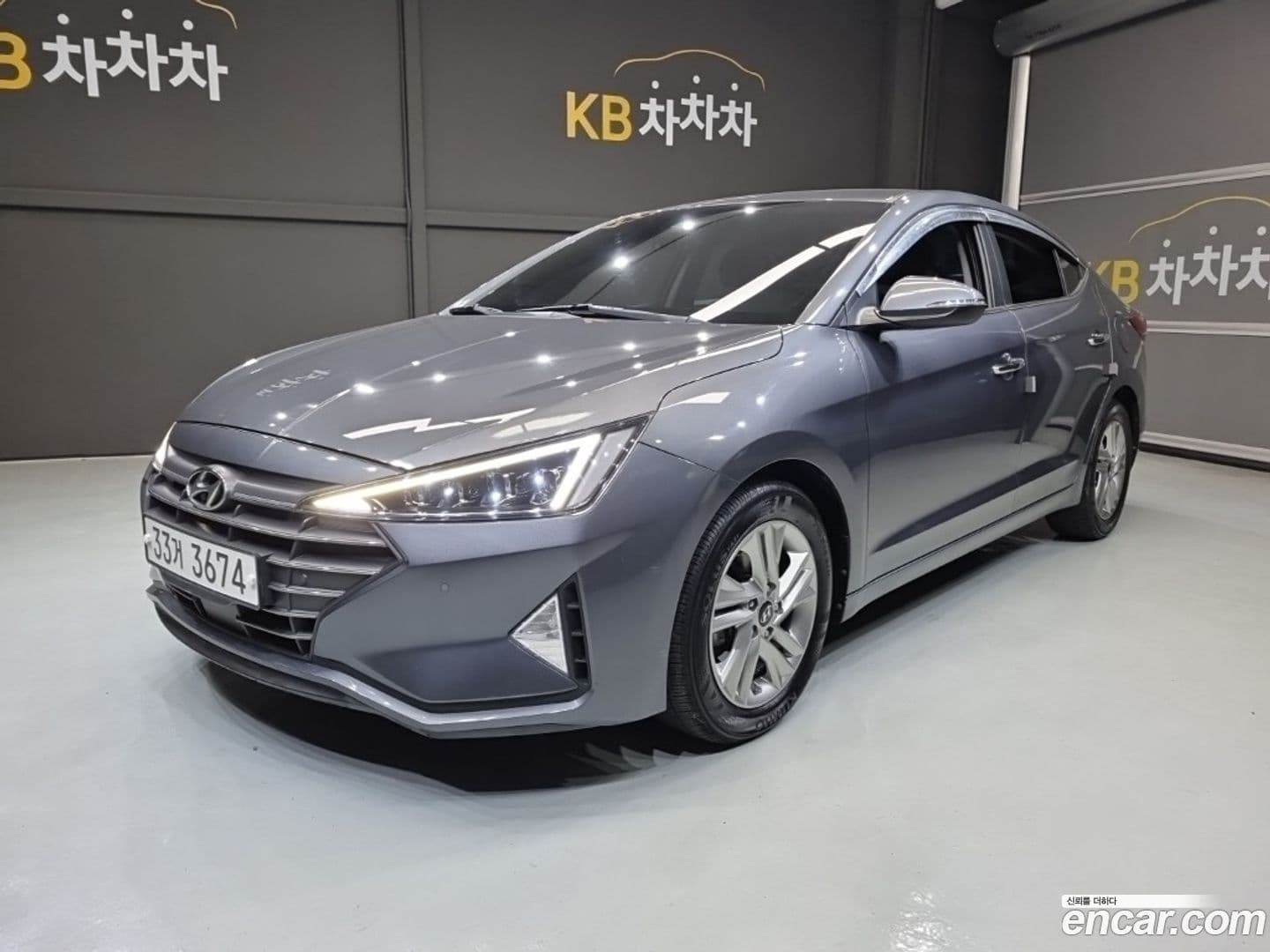 Main__Slider__Photo:AVANTE Hyundai 2018.9-0