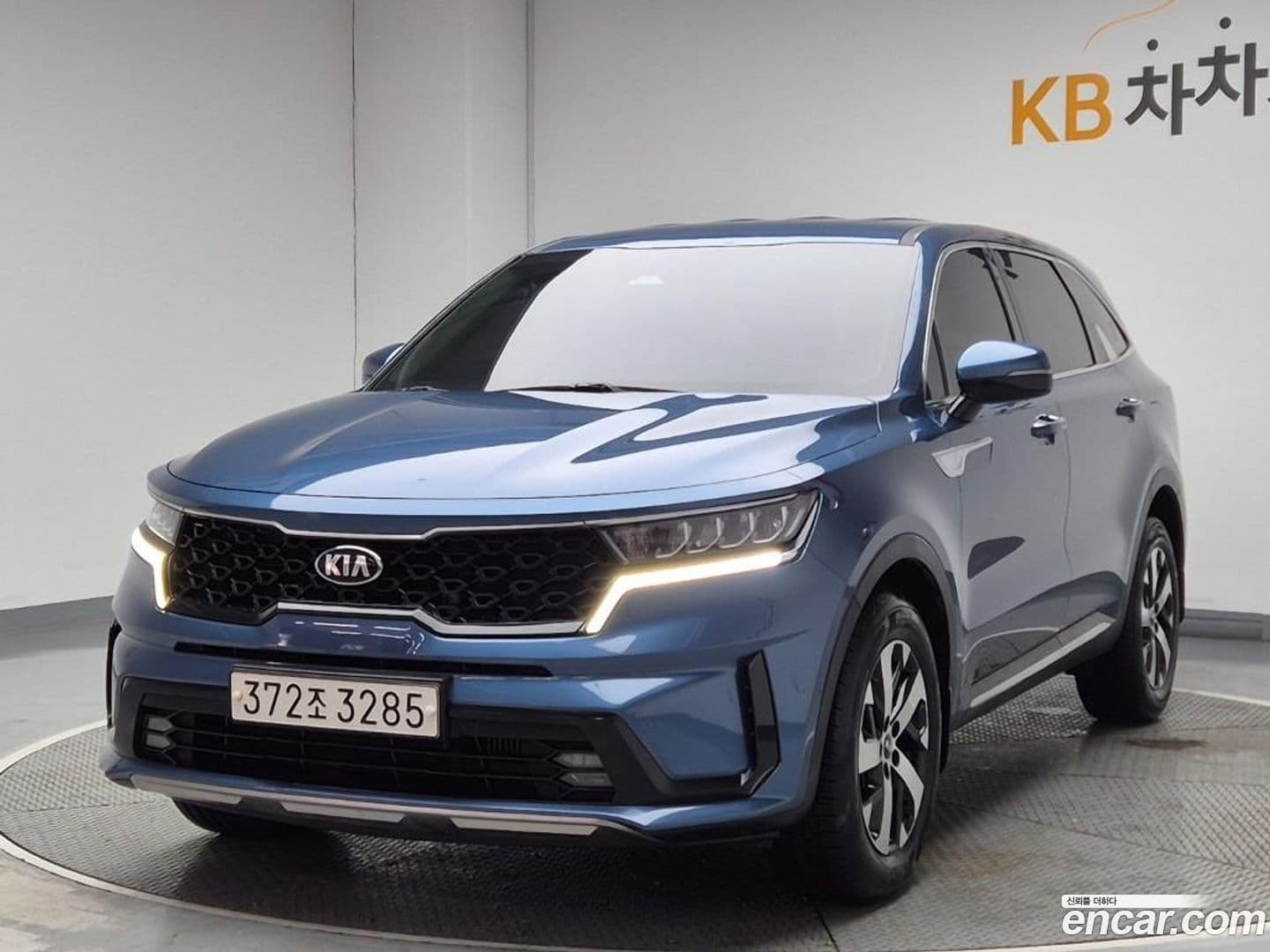 Main__Slider__Photo:Sorento Kia 2020.11-0