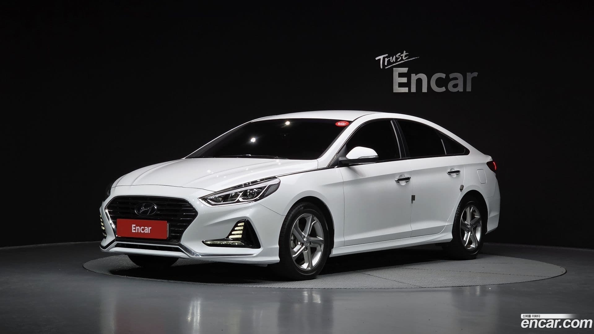 Main__Slider__Photo:Sonata Hyundai 2017.10-0
