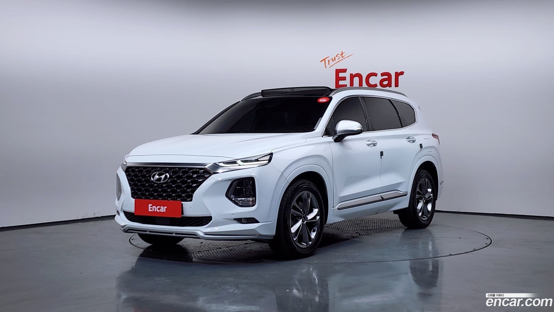 Main__Slider__Photo:Santafe Hyundai 2018.10-0