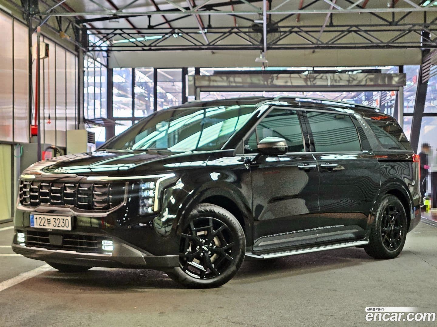 Main__Slider__Photo:Canival Kia 2024.0-0