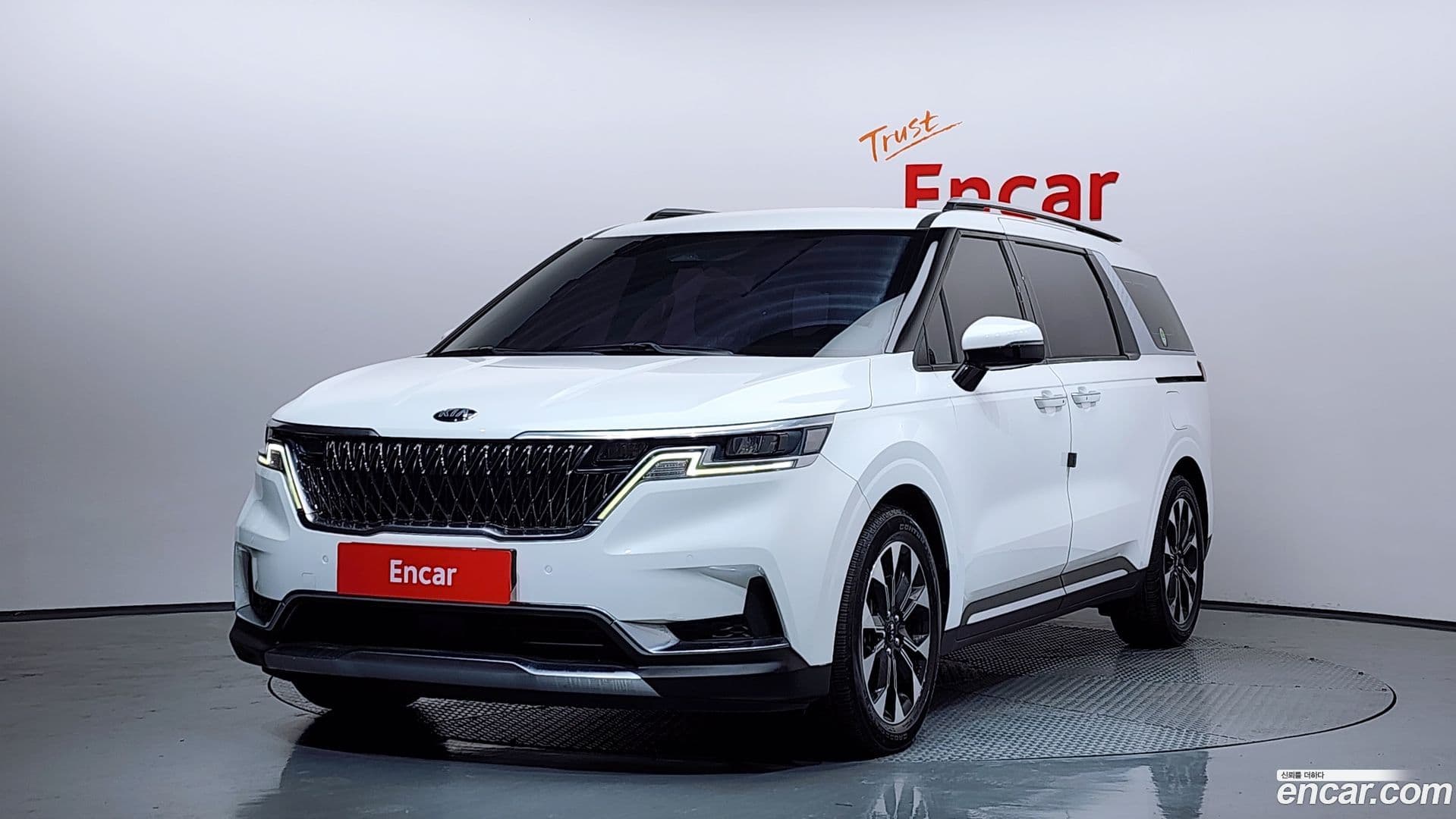 Main__Slider__Photo:Canival Kia 2020.8-0