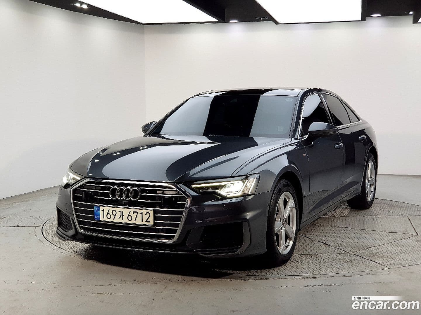 Main__Slider__Photo:A6 Audi 2020.10-0