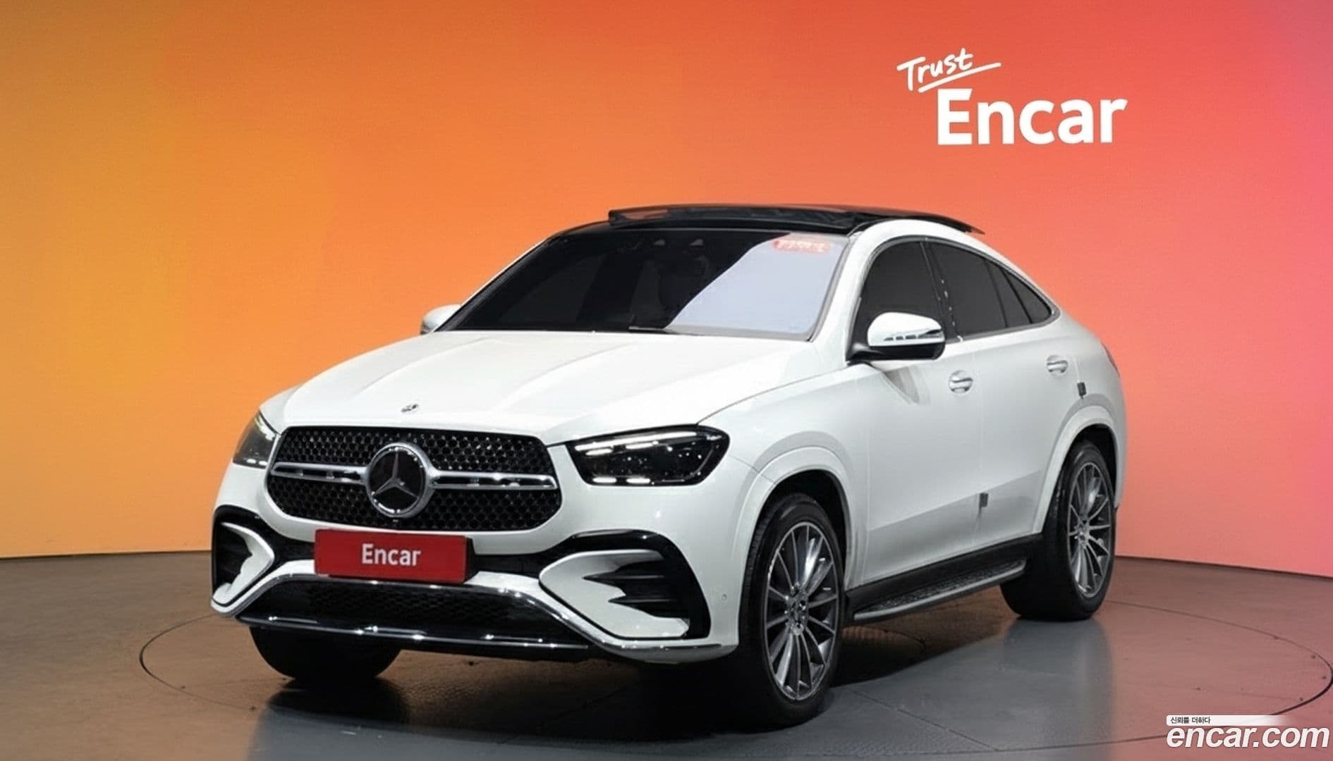 Main__Slider__Photo:GLE-Class Mercedes-Benz 2023.11-0