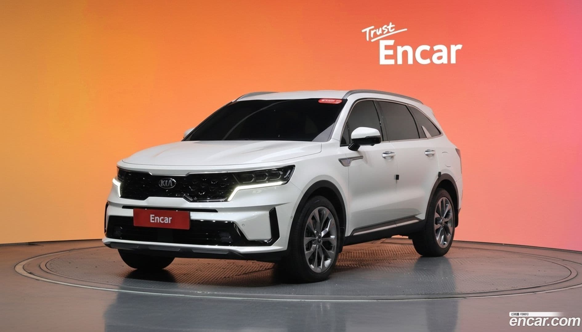 Main__Slider__Photo:Sorento Kia 2020.5-0