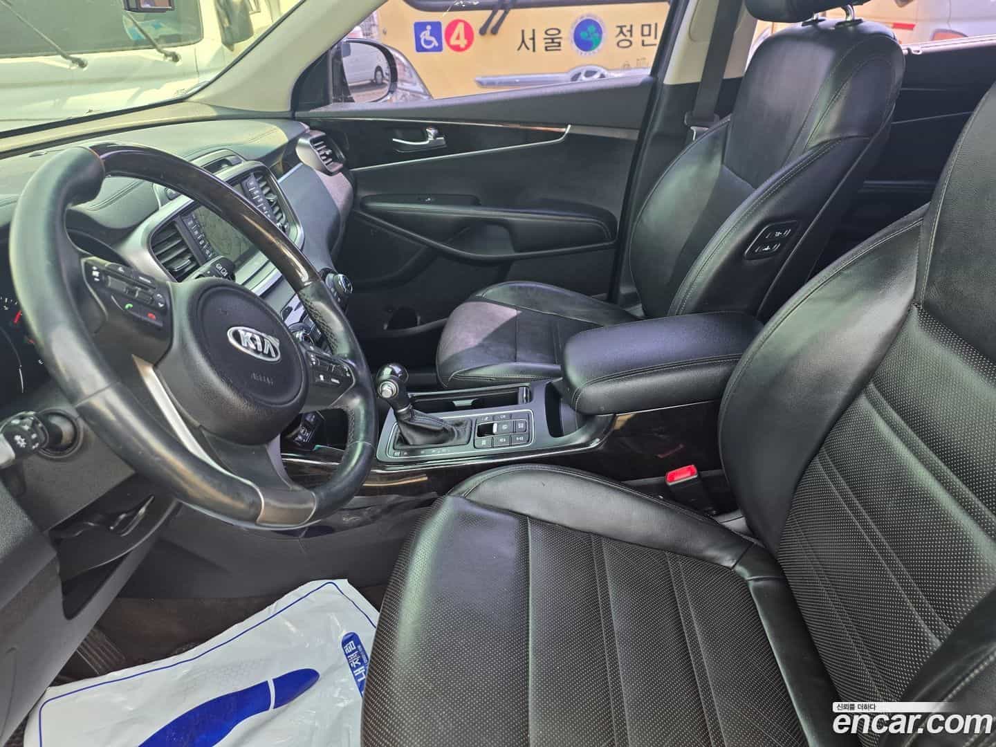 Sorento Kia 2016.6-INNER-010