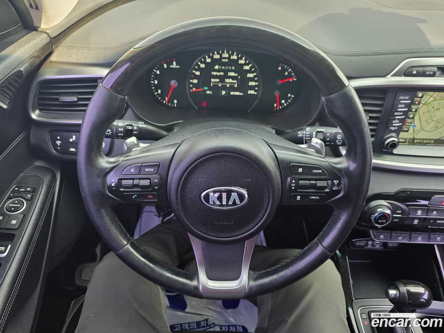 Sorento Kia 2016.6-OPTION-015