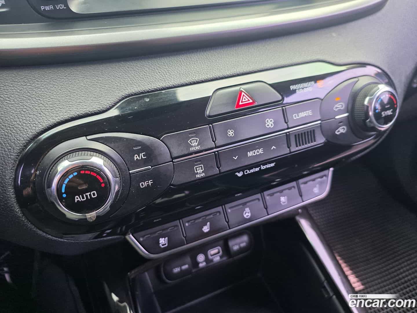 Sorento Kia 2016.6-OPTION-017