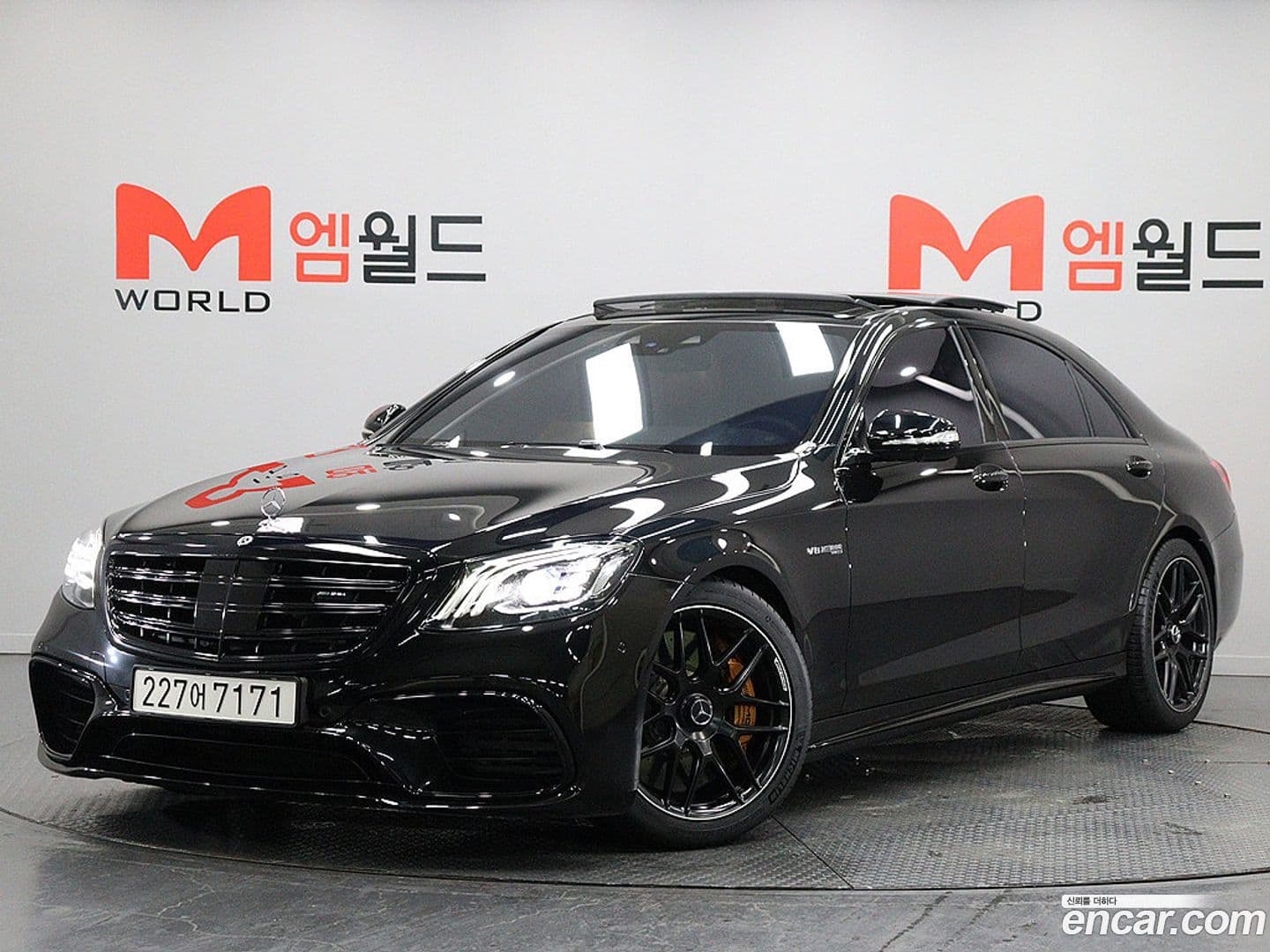 Main__Slider__Photo:S-Class Mercedes-Benz 2019.7-0