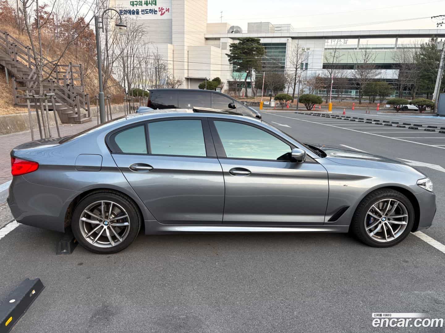 5-Series BMW 2017.5-OUTER-003