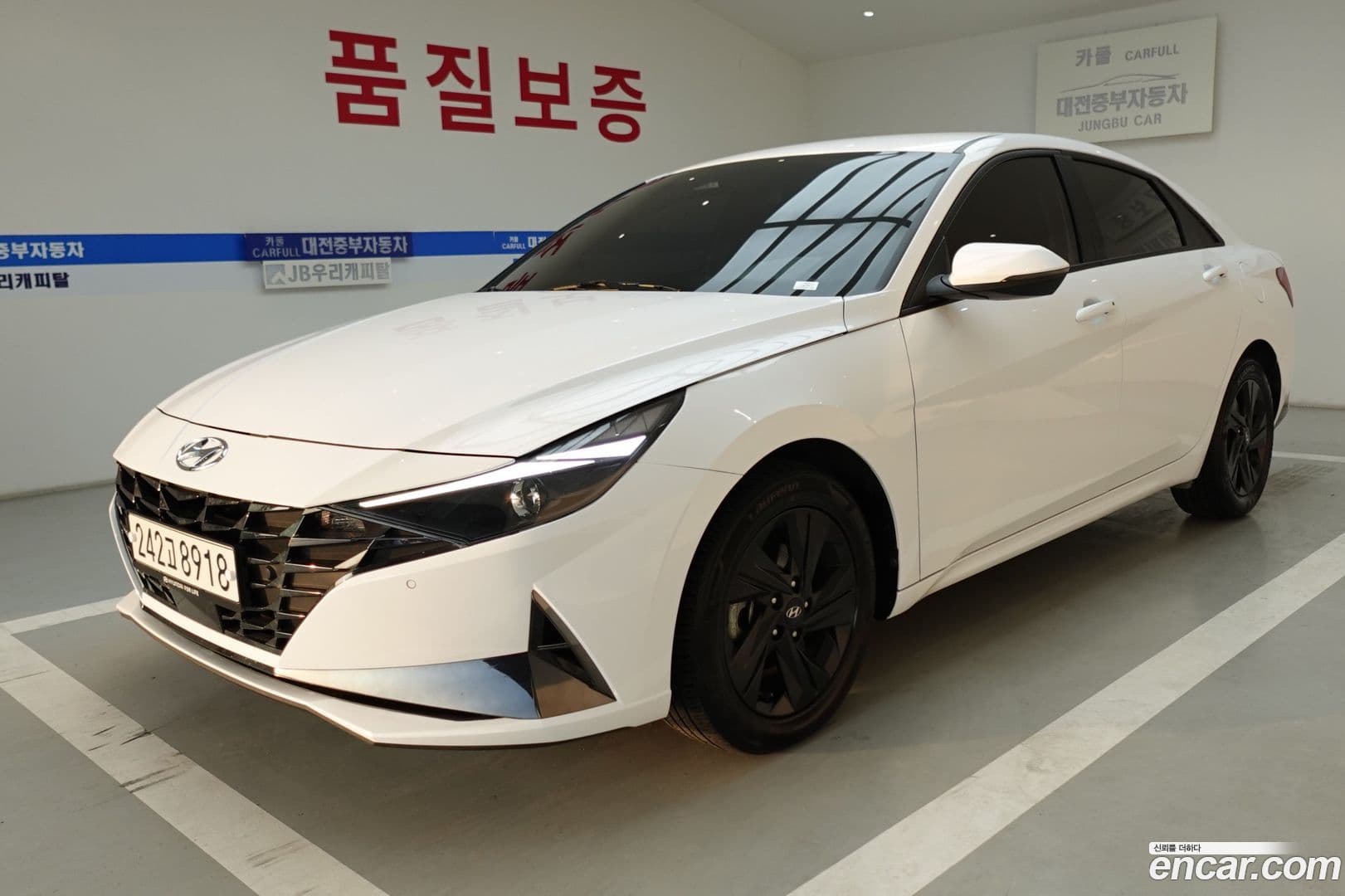 Main__Slider__Photo:AVANTE Hyundai 2022.8-0