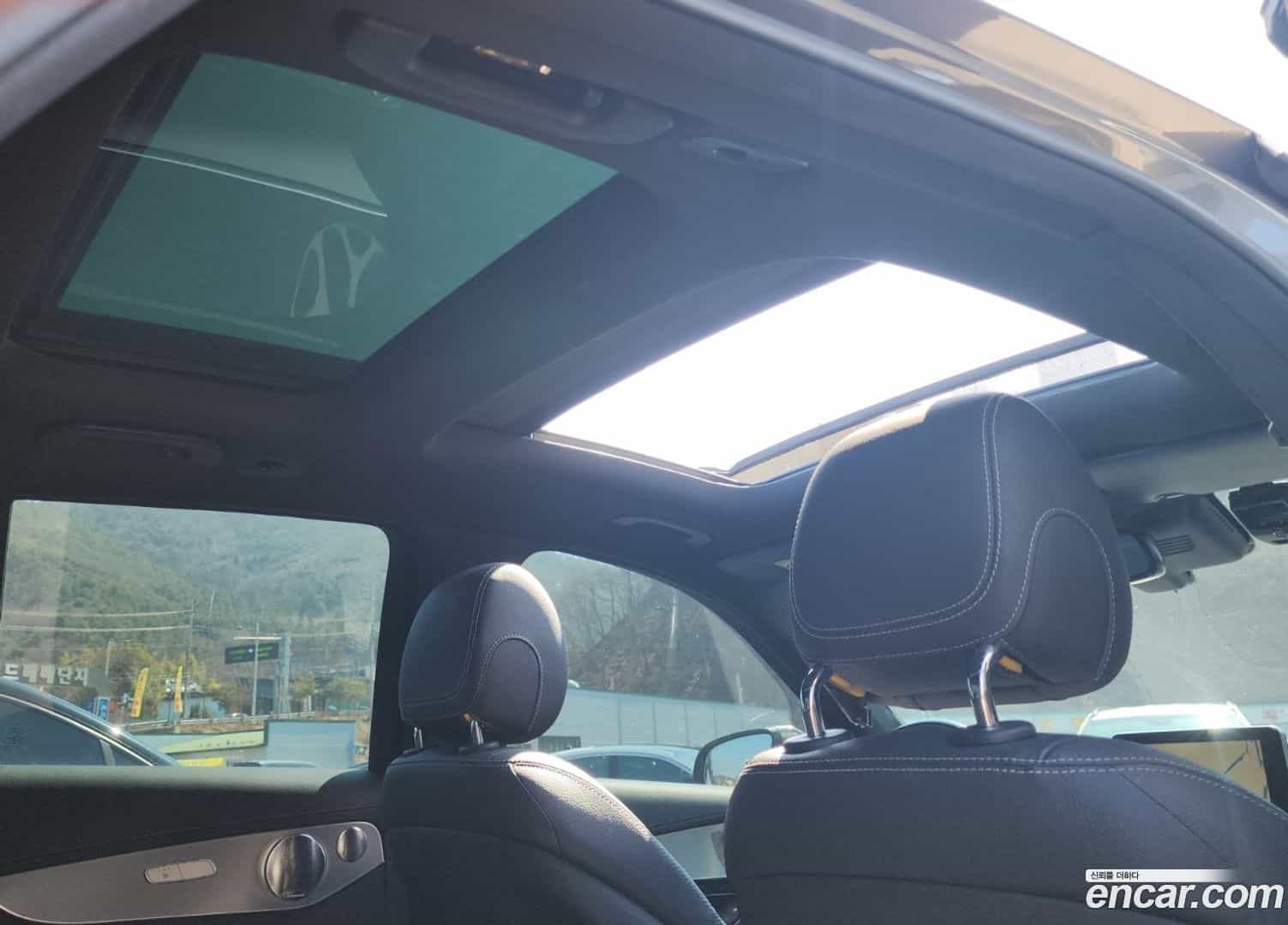 GLC-Class Mercedes-Benz 2017.6-OPTION-015