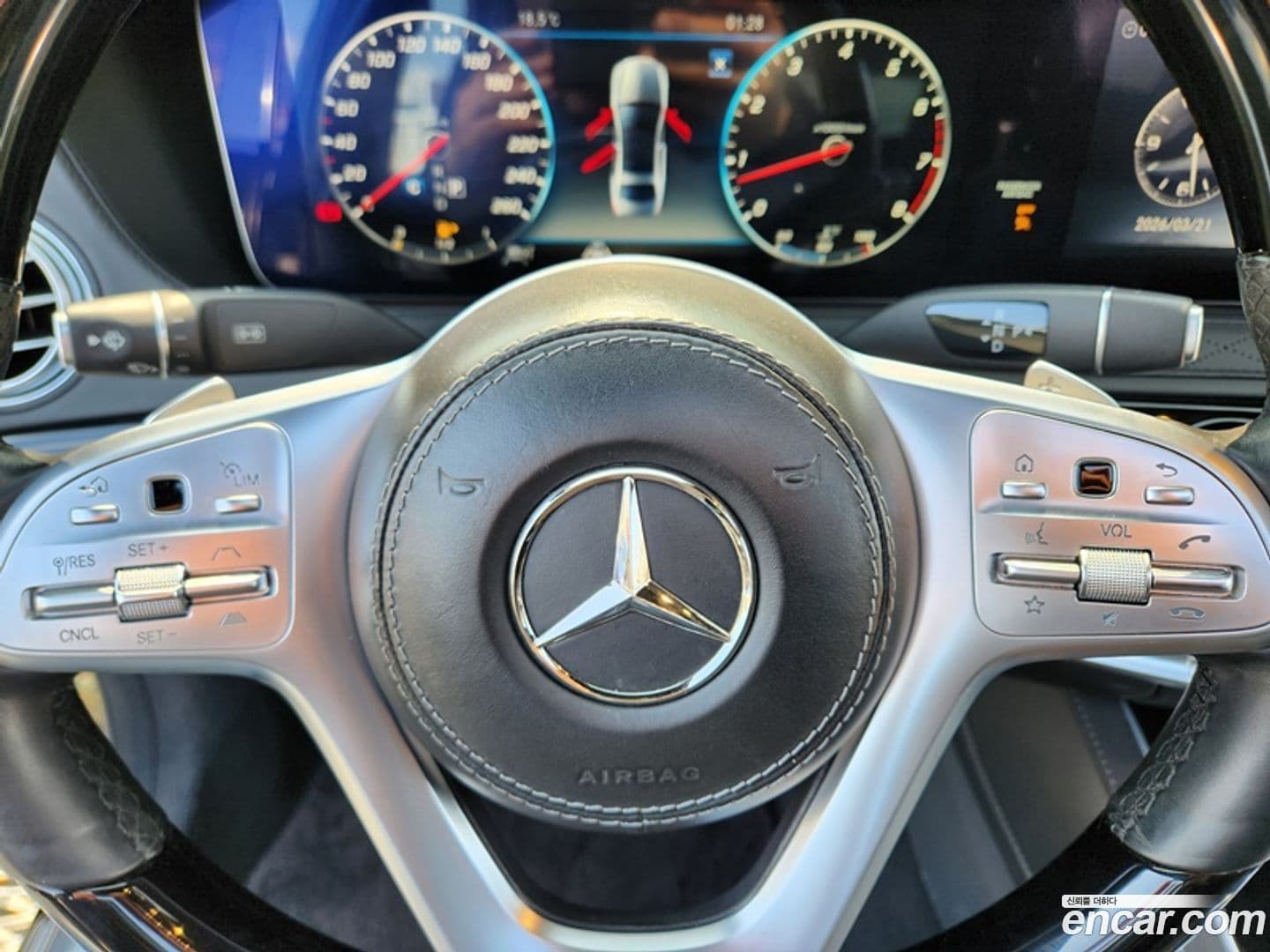 Main__Slider__Photo:S-Class Mercedes-Benz 2020.7-18
