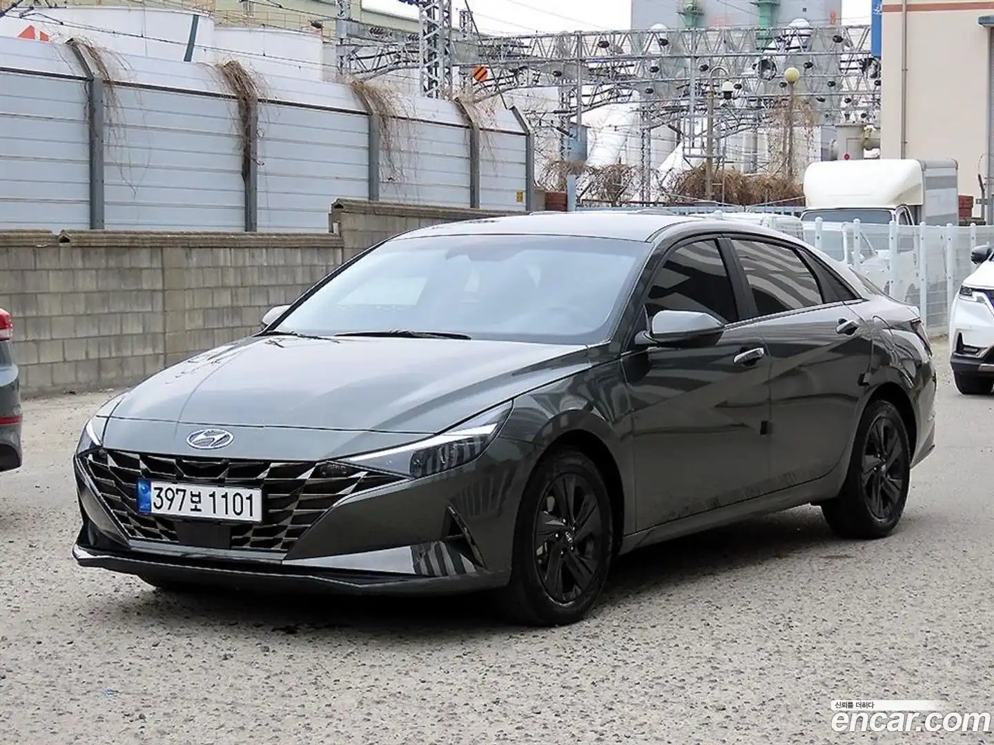 AVANTE Hyundai 2022.9-OUTER-001