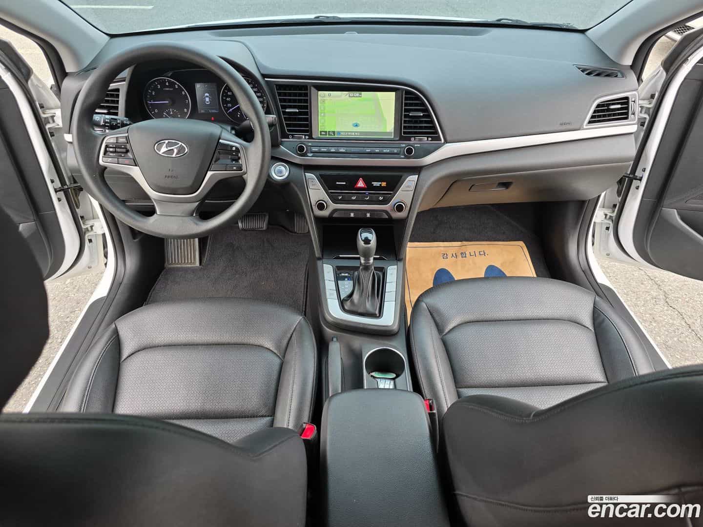 AVANTE Hyundai 2018.8-OUTER-006