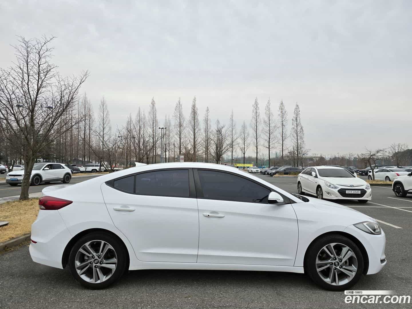 AVANTE Hyundai 2018.8-OPTION-024
