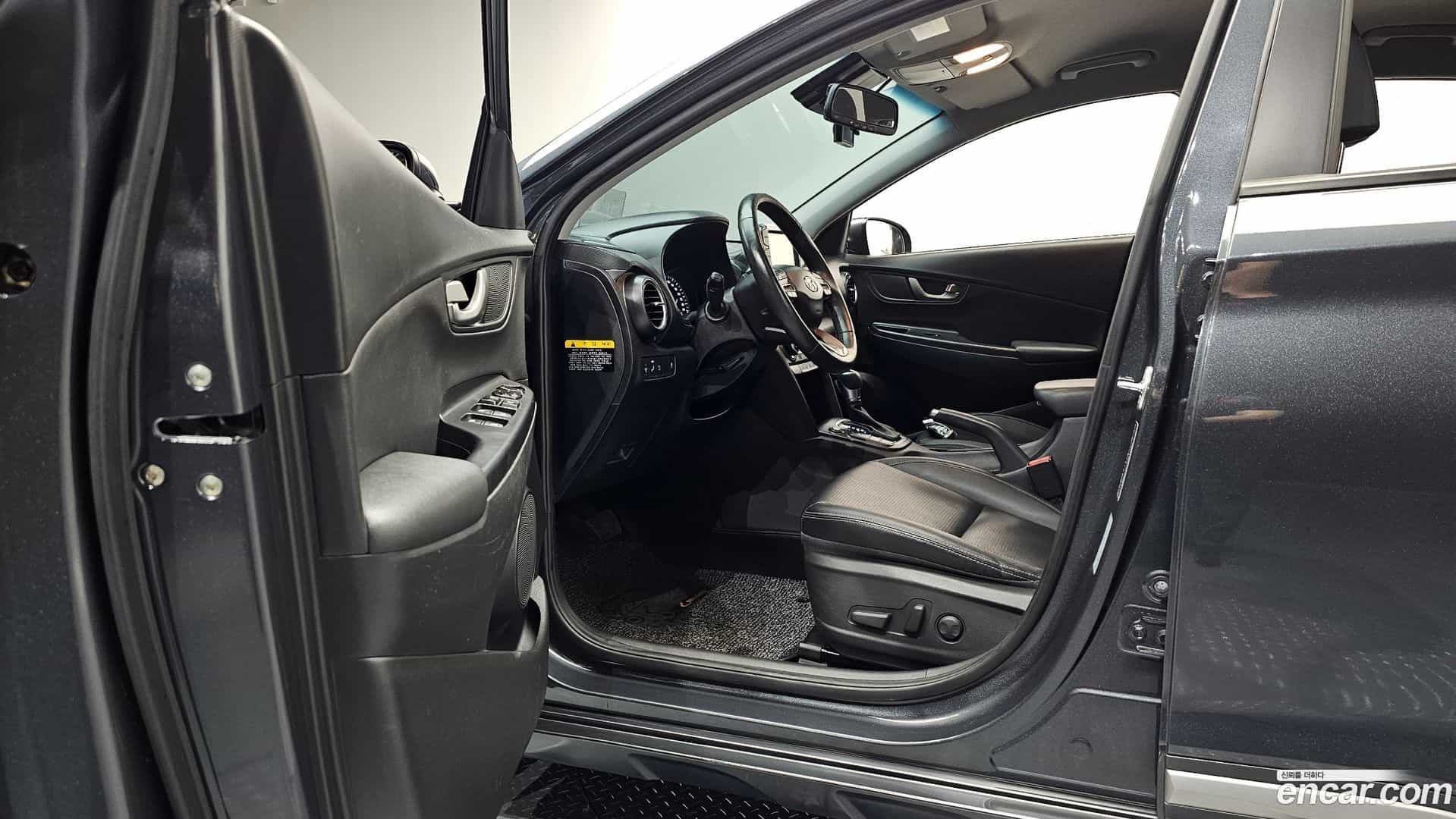 Kona Hyundai 2017.10-INNER-010