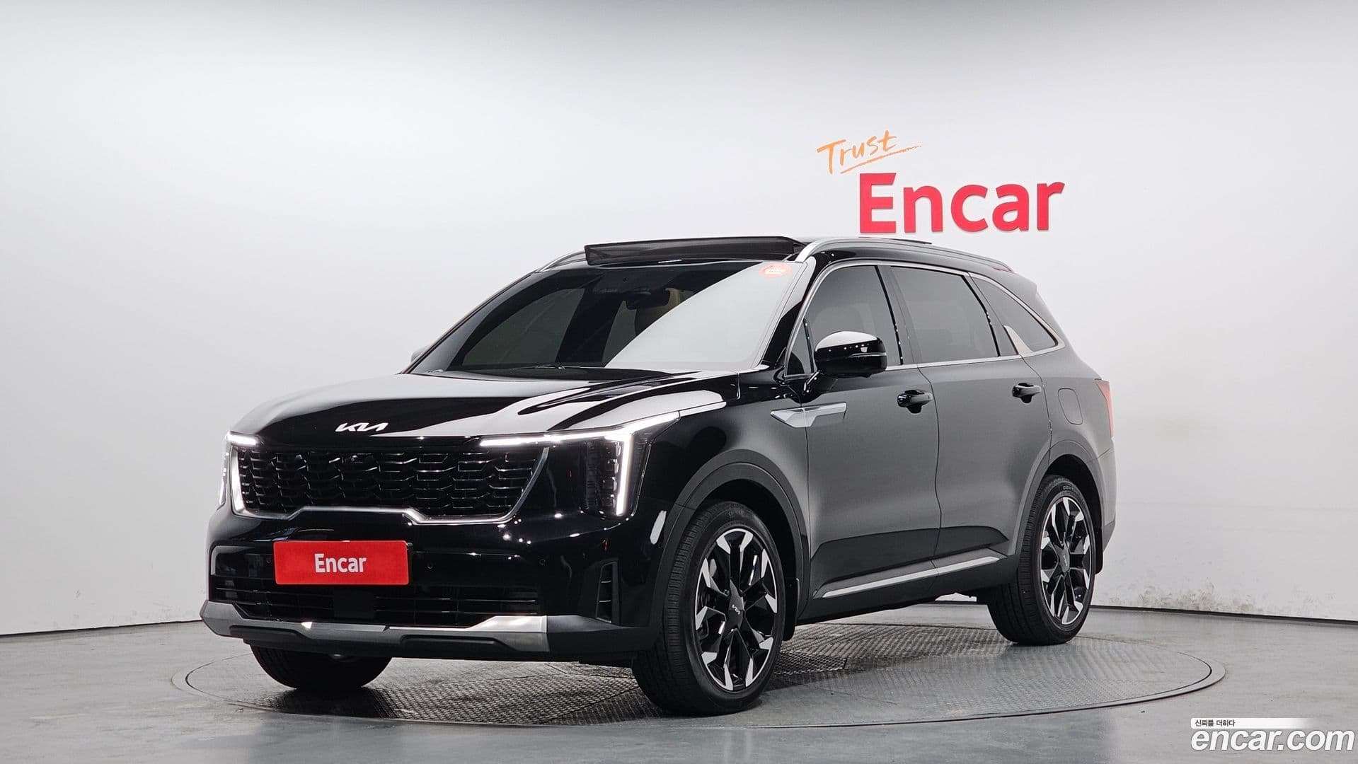 Main__Slider__Photo:Sorento Kia 2023.9-0