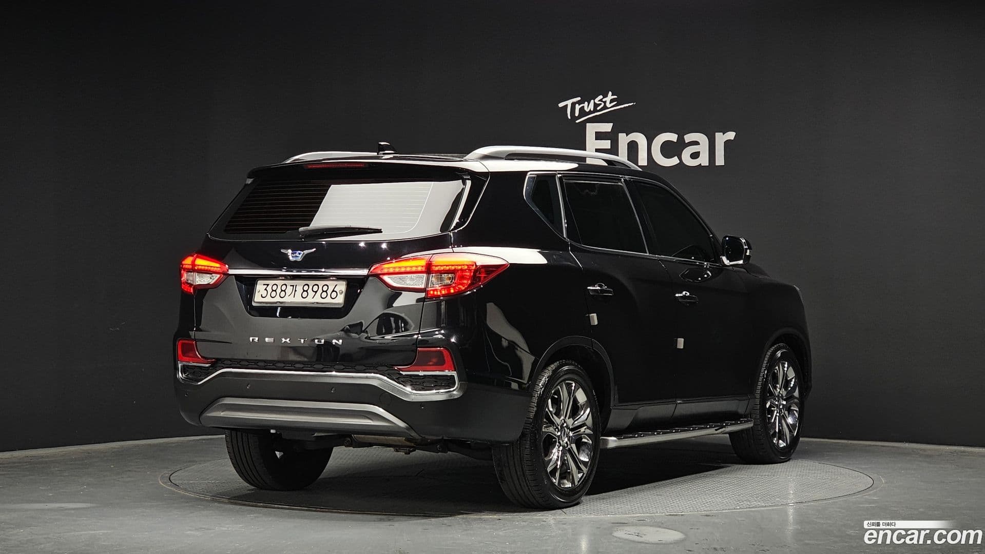 Main__Slider__Photo:Rexton KG Mobility 2020.6-1