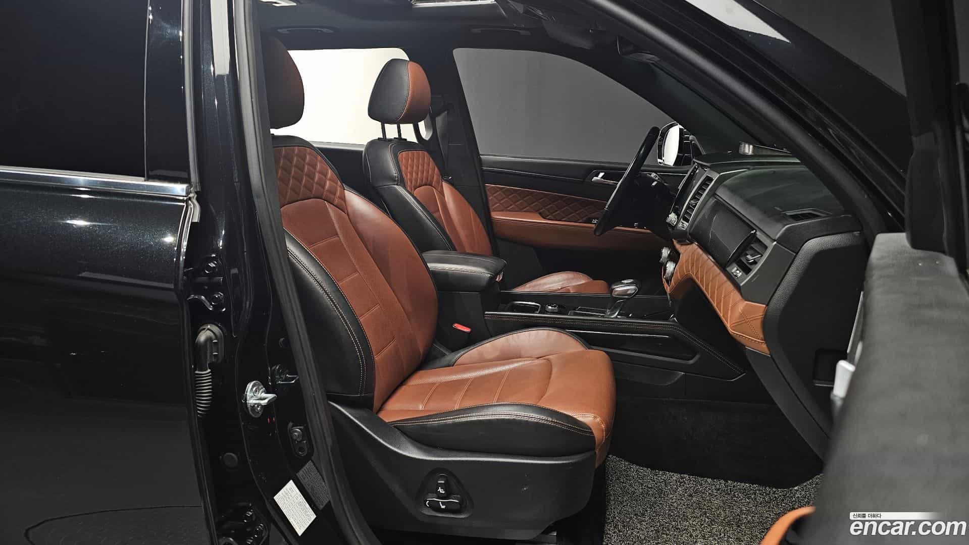 Rexton KG Mobility 2020.6-INNER-010