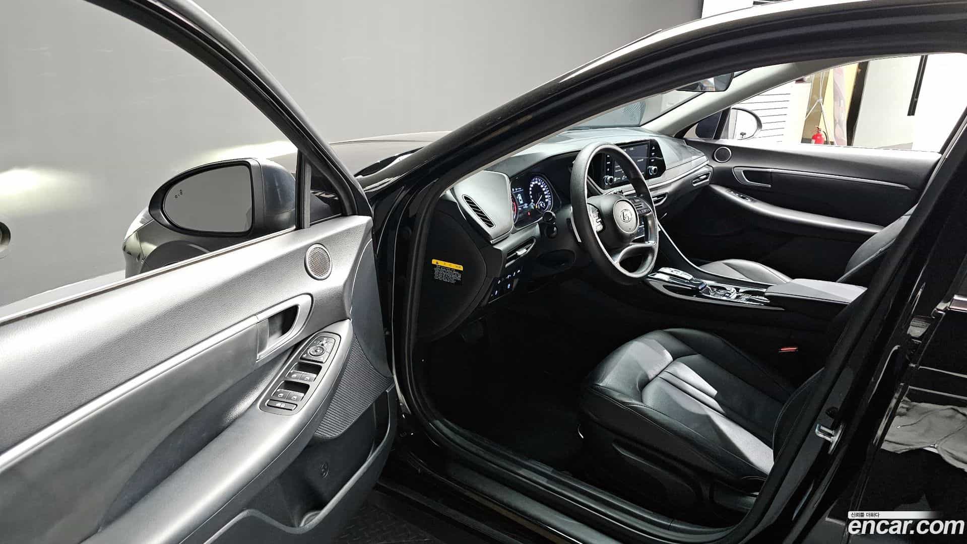 Sonata Hyundai 2019.4-INNER-010