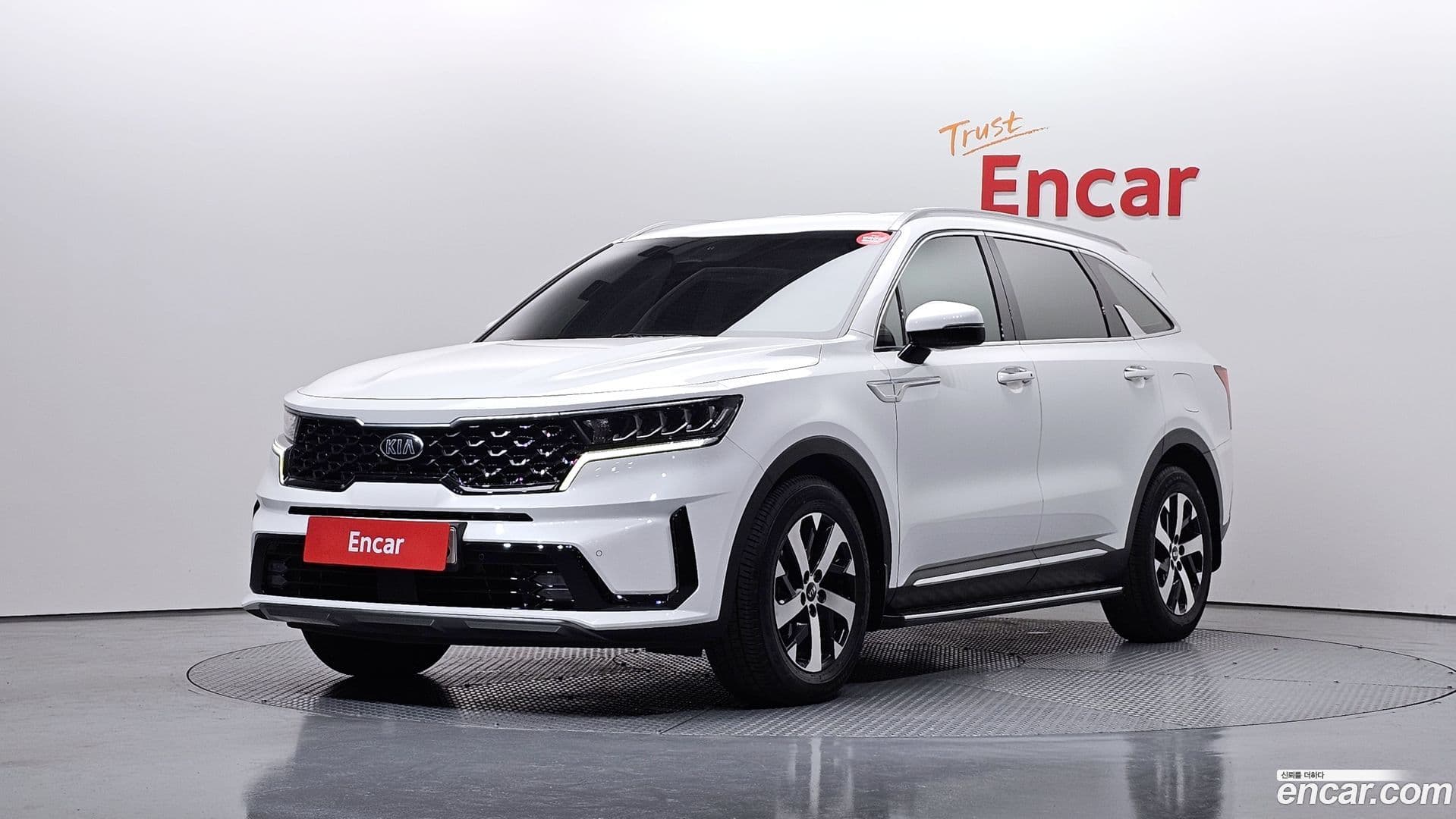 Main__Slider__Photo:Sorento Kia 2021.5-0