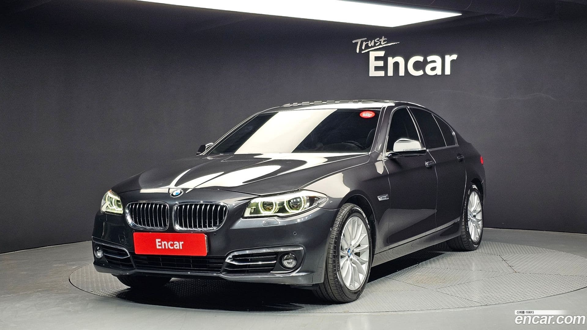 Main__Slider__Photo:5-Series BMW 2016.3-0