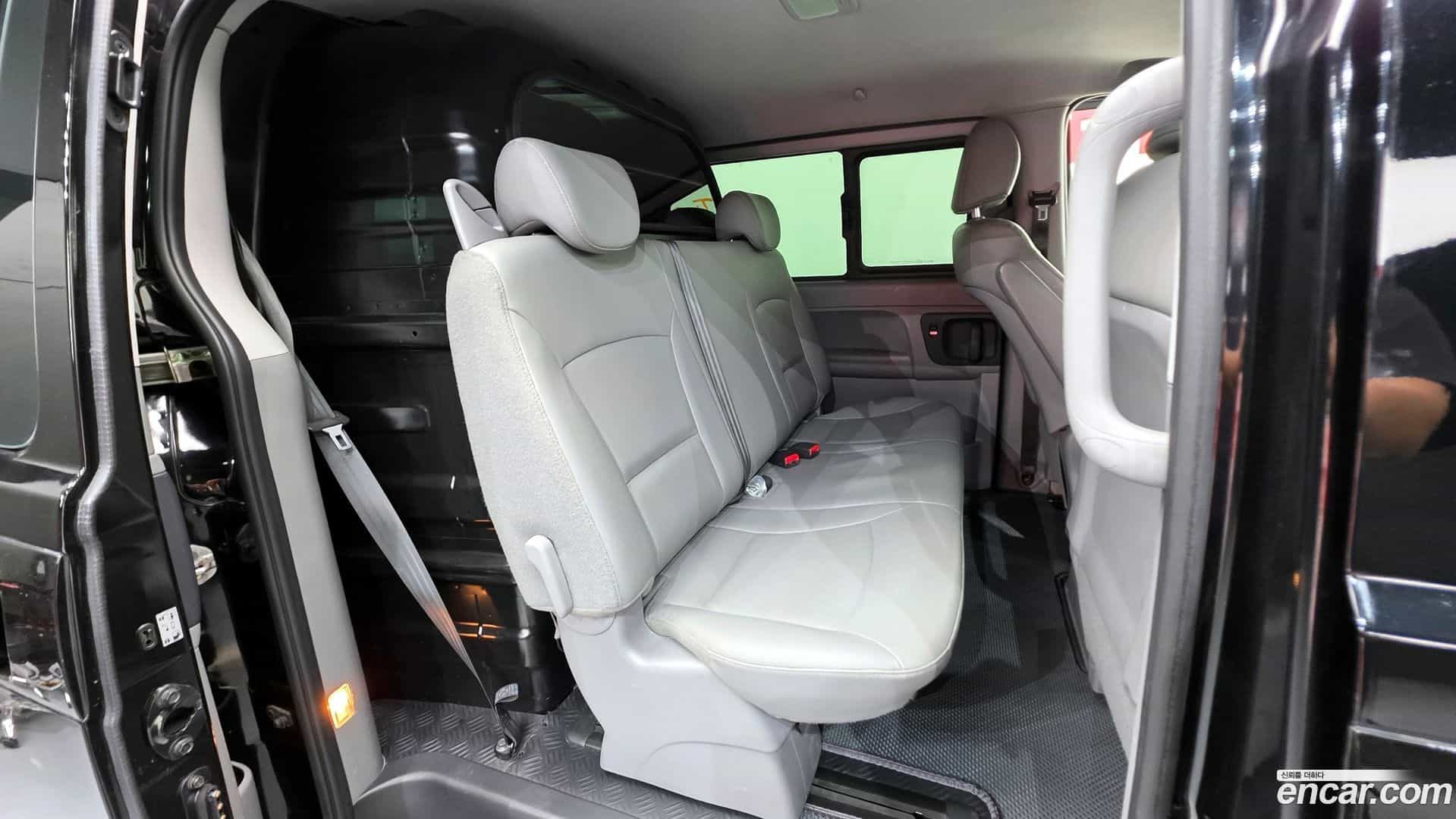 Starex Hyundai 2018.9-OPTION-023