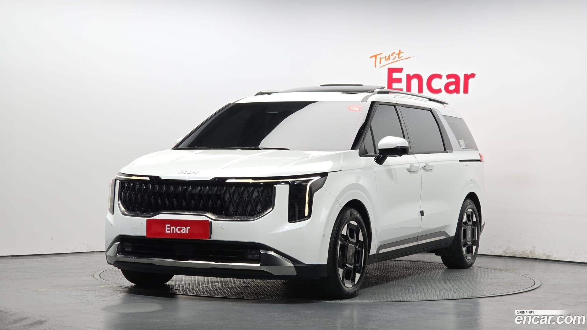 Main__Slider__Photo:Canival Kia 2024.2-0