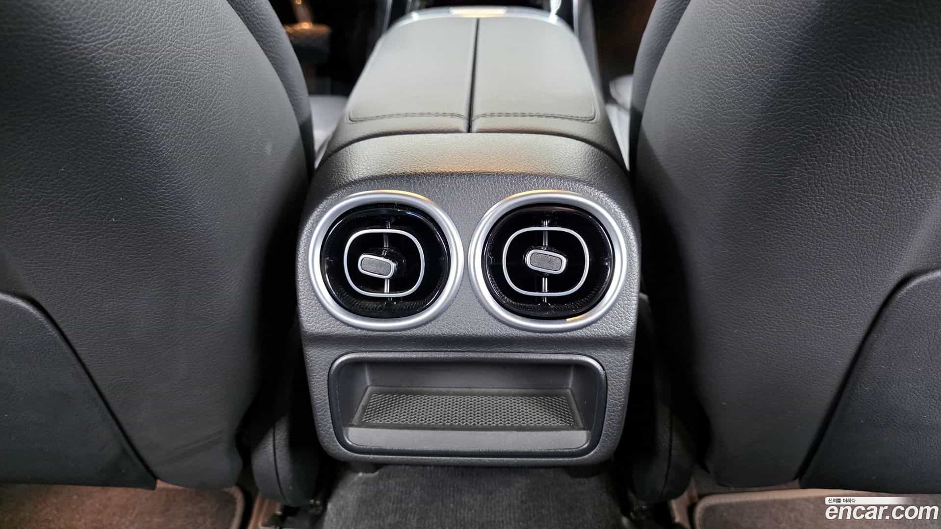 C-Class Mercedes-Benz 2022.4-OPTION-022