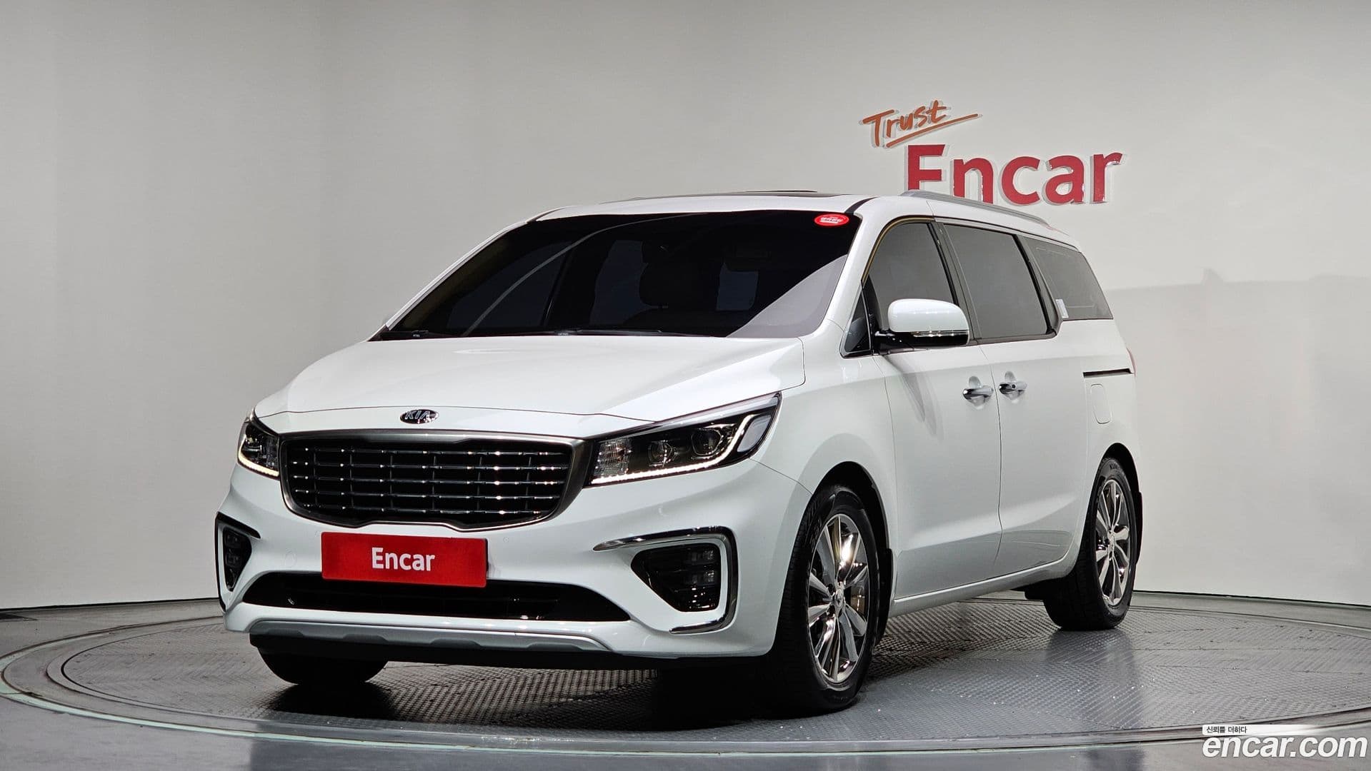 Main__Slider__Photo:Canival Kia 2020.4-0