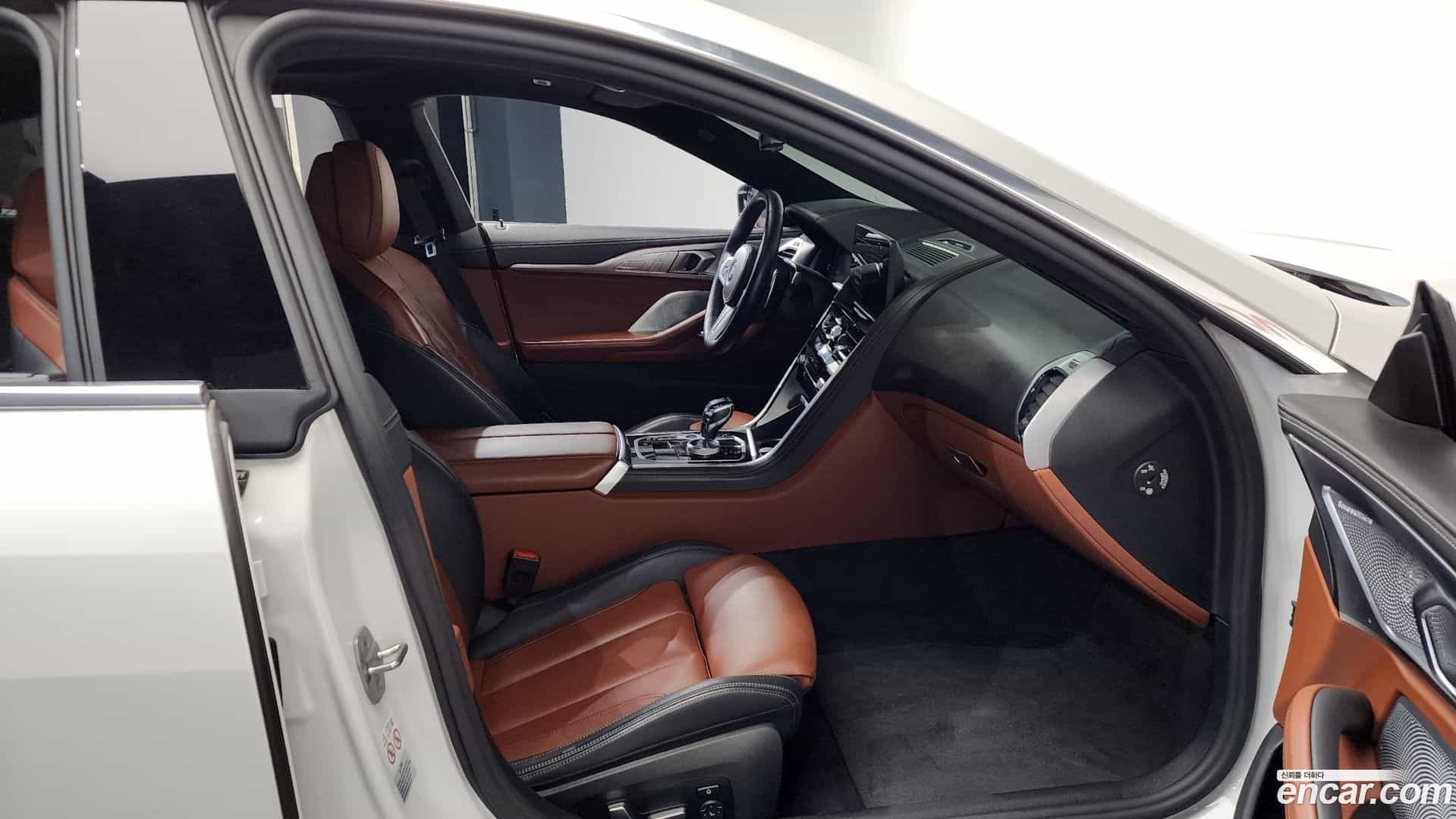 8-Series BMW 2022.9-OPTION-015