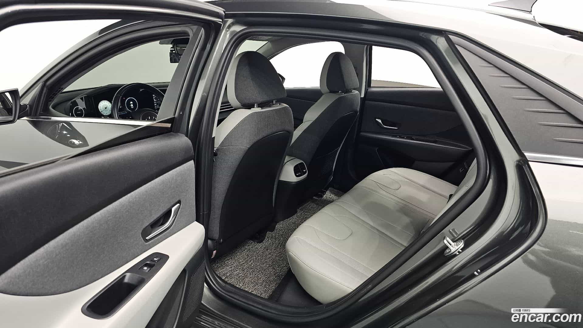 AVANTE Hyundai 2022.0-OPTION-016