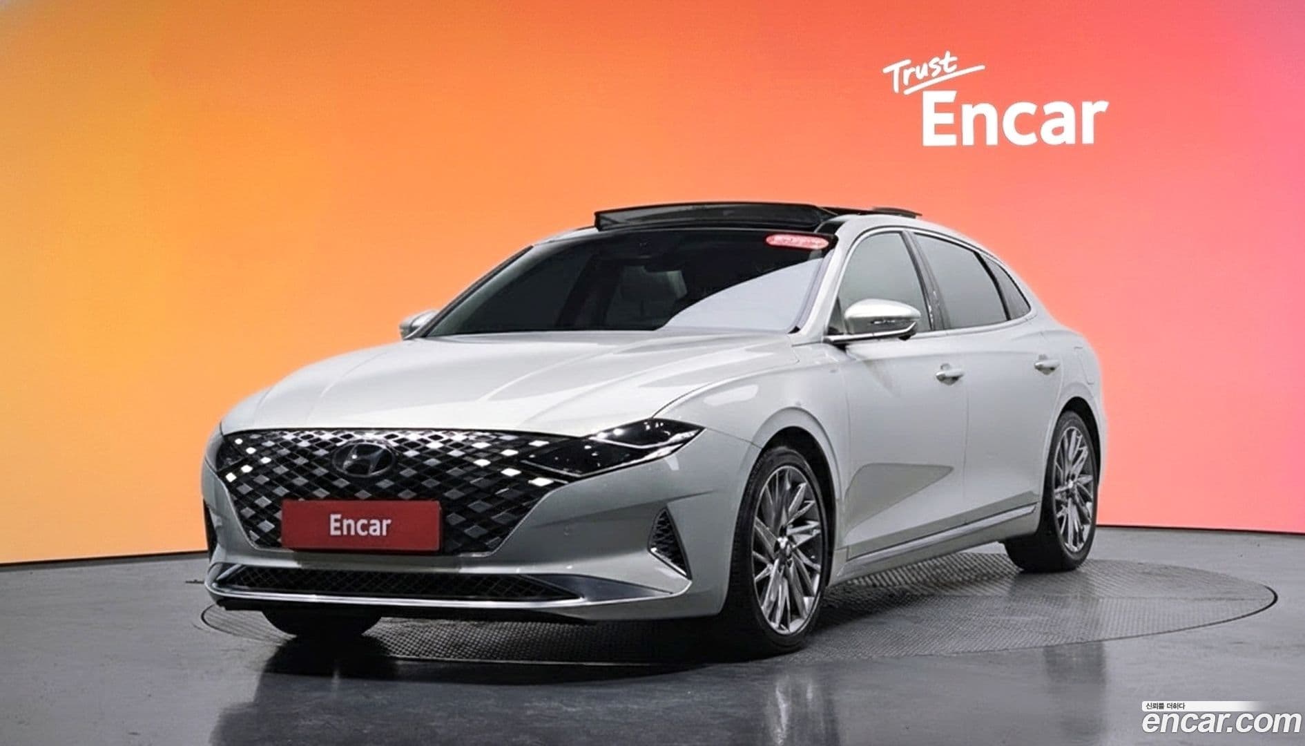 Main__Slider__Photo:Grandeur Hyundai 2020.0-0