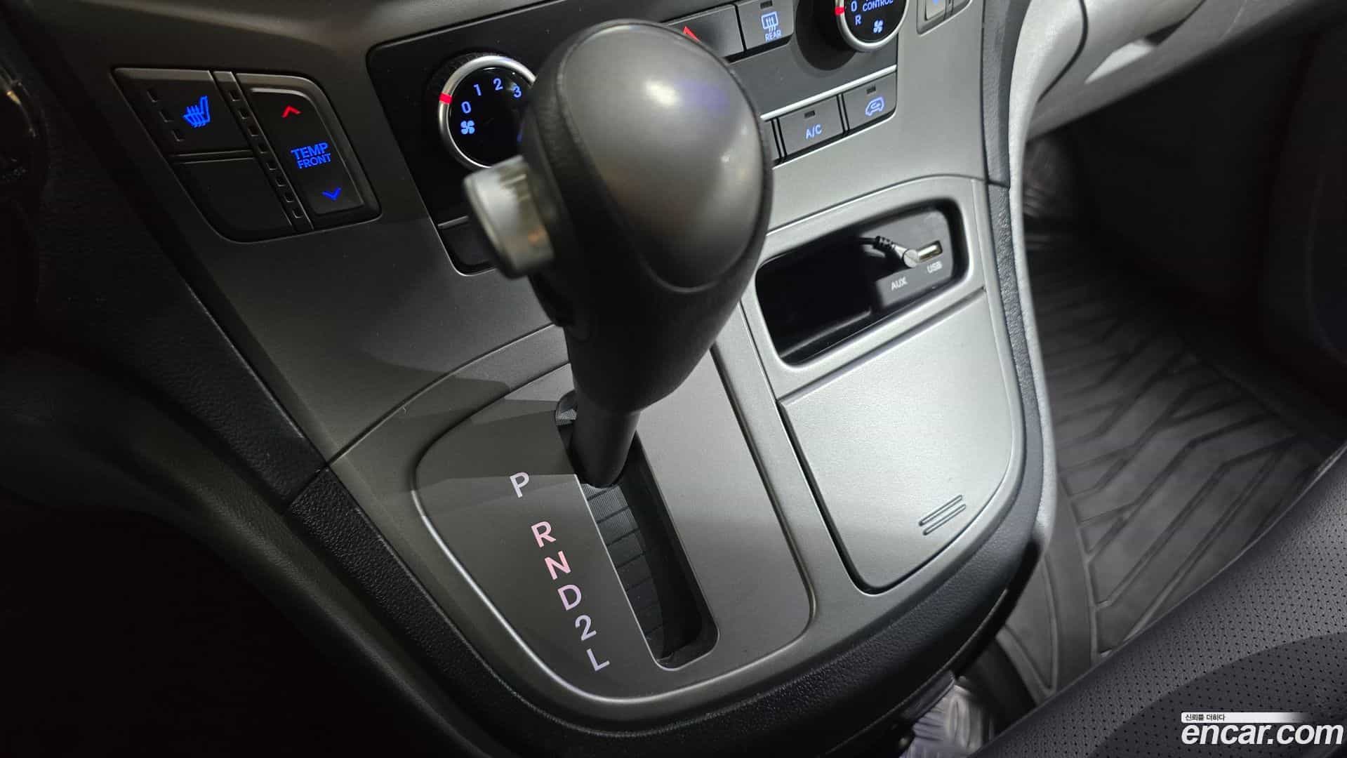 Starex Hyundai 2019.3-INNER-009