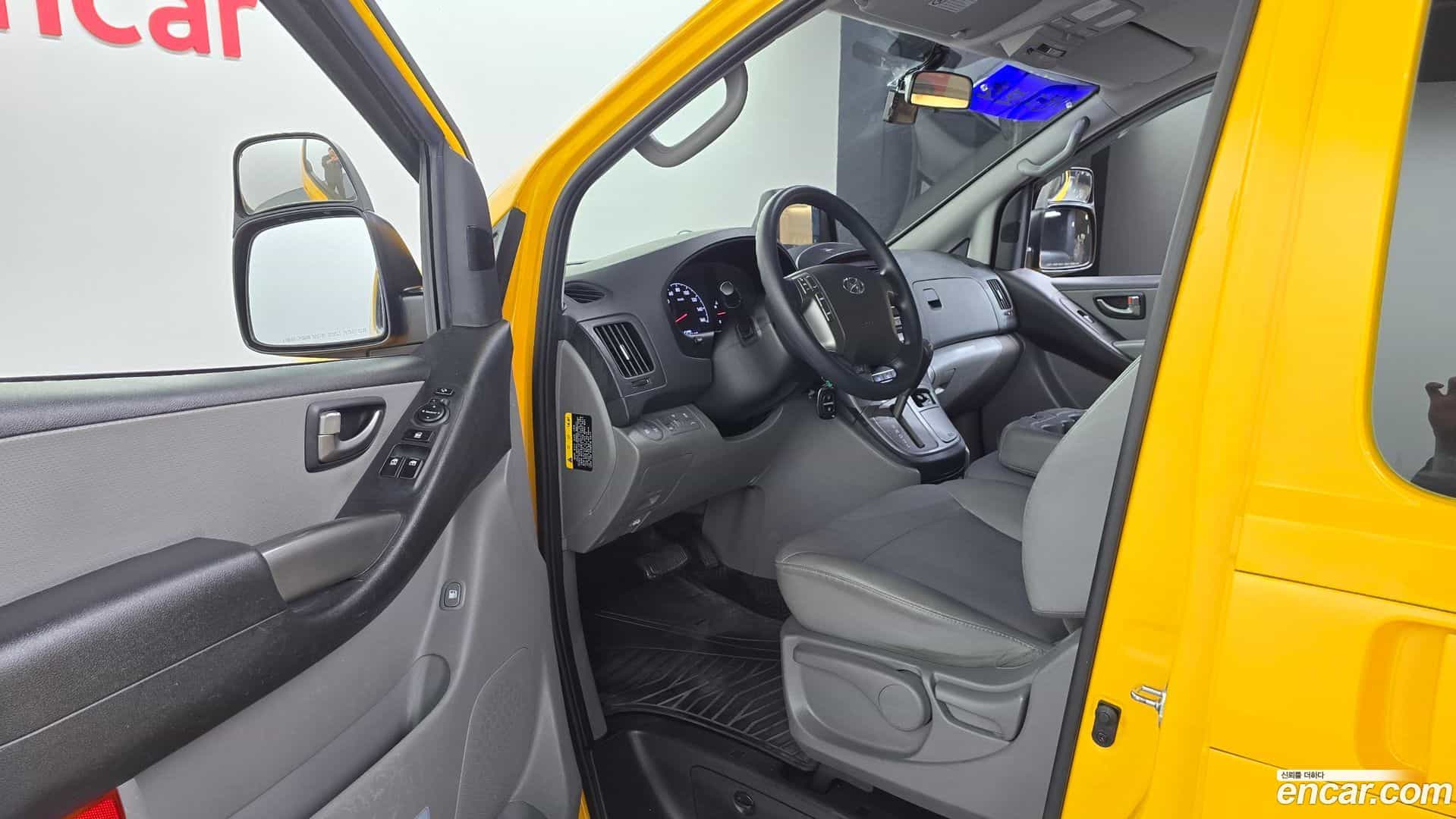 Starex Hyundai 2019.3-INNER-010