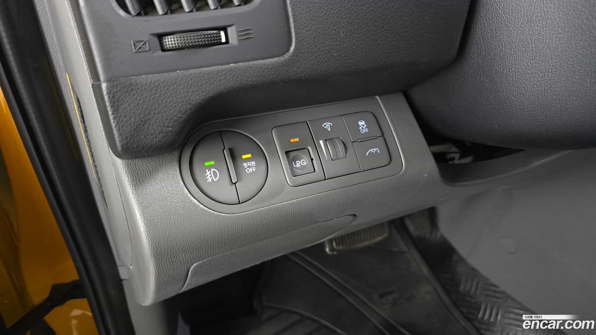 Starex Hyundai 2019.3-OPTION-017