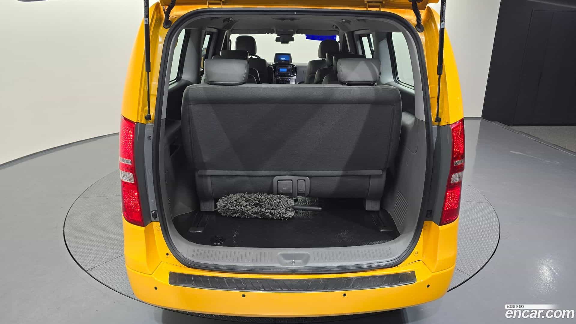Starex Hyundai 2019.3-OPTION-024