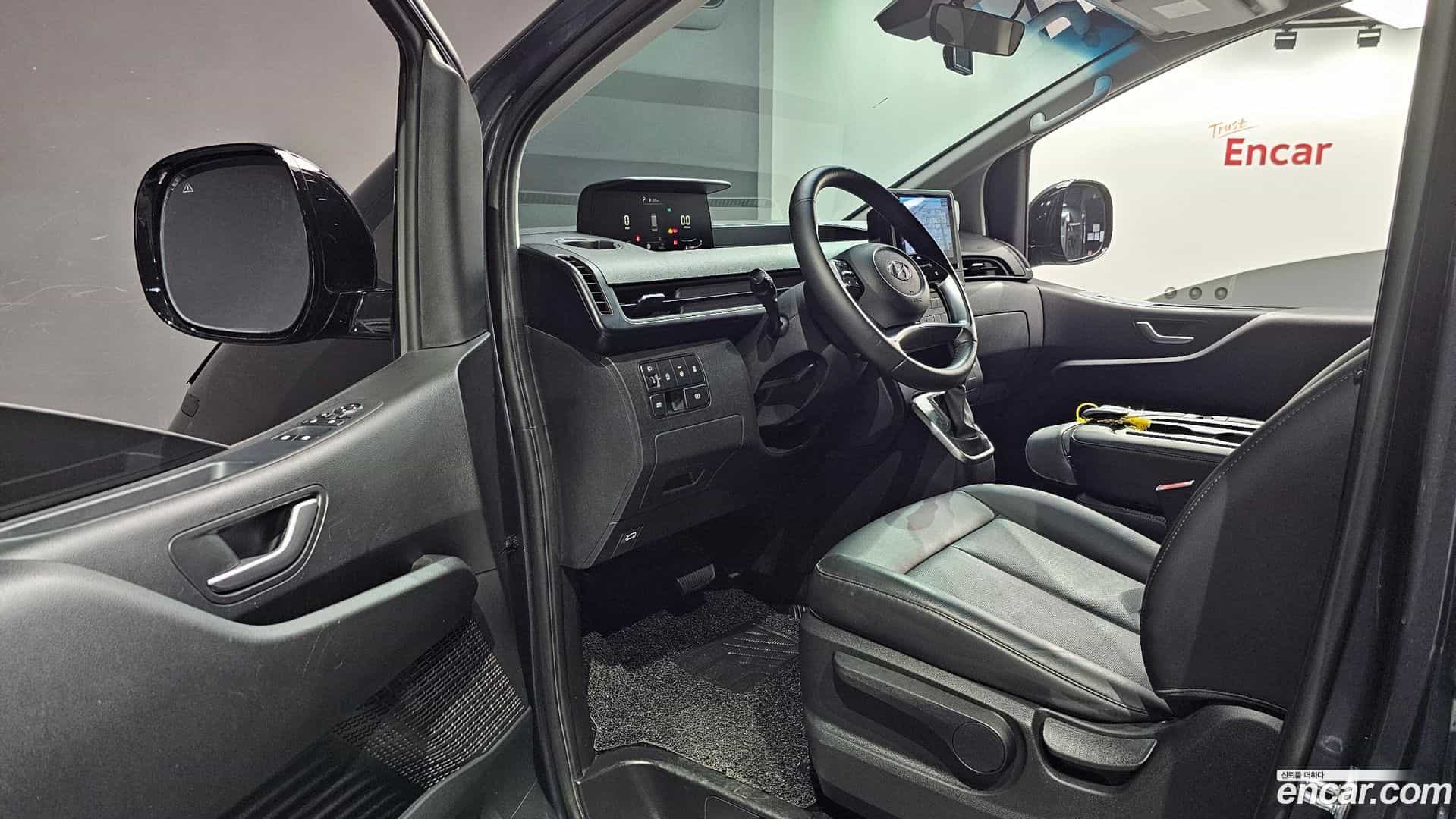 Staria Hyundai 2023.4-OPTION-015