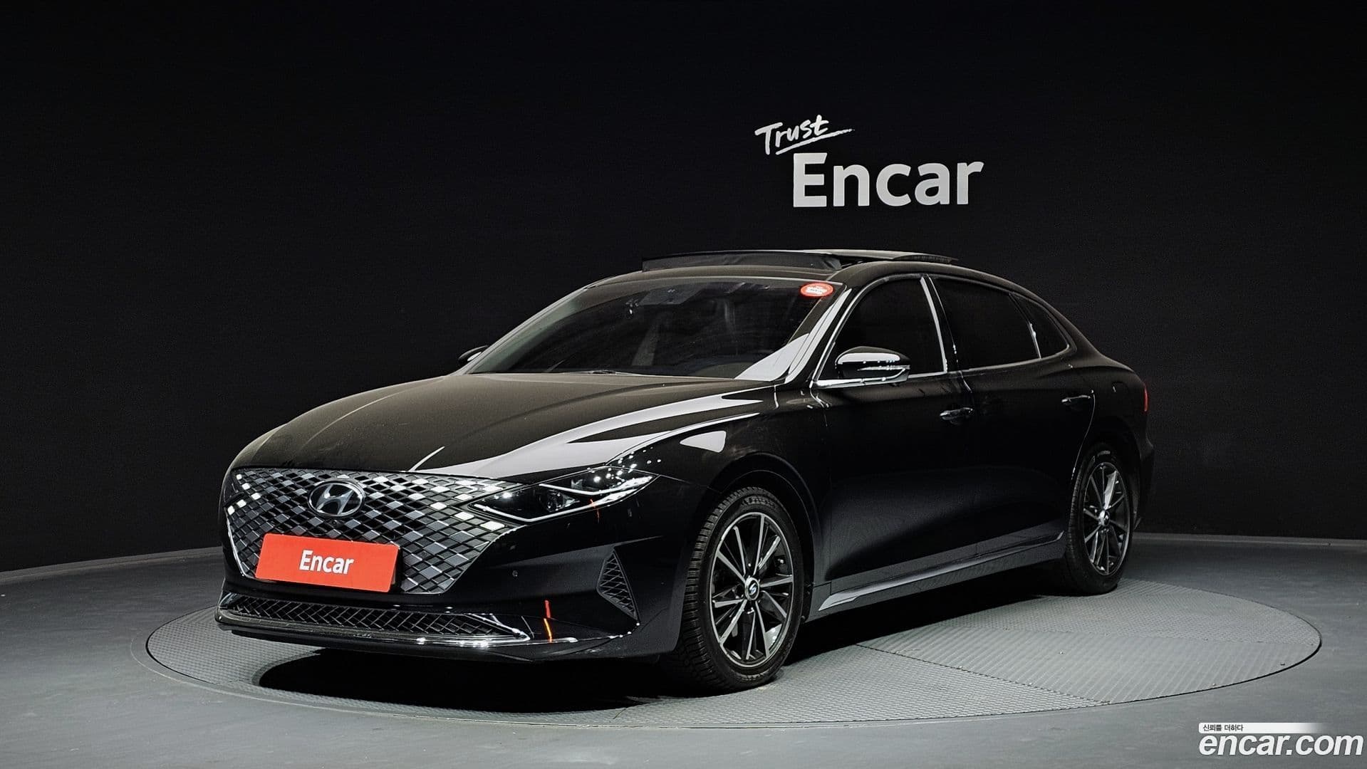 Main__Slider__Photo:Grandeur Hyundai 2020.3-0