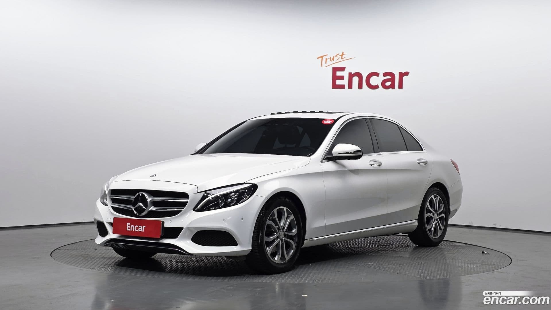 Main__Slider__Photo:C-Class Mercedes-Benz 2015.11-0