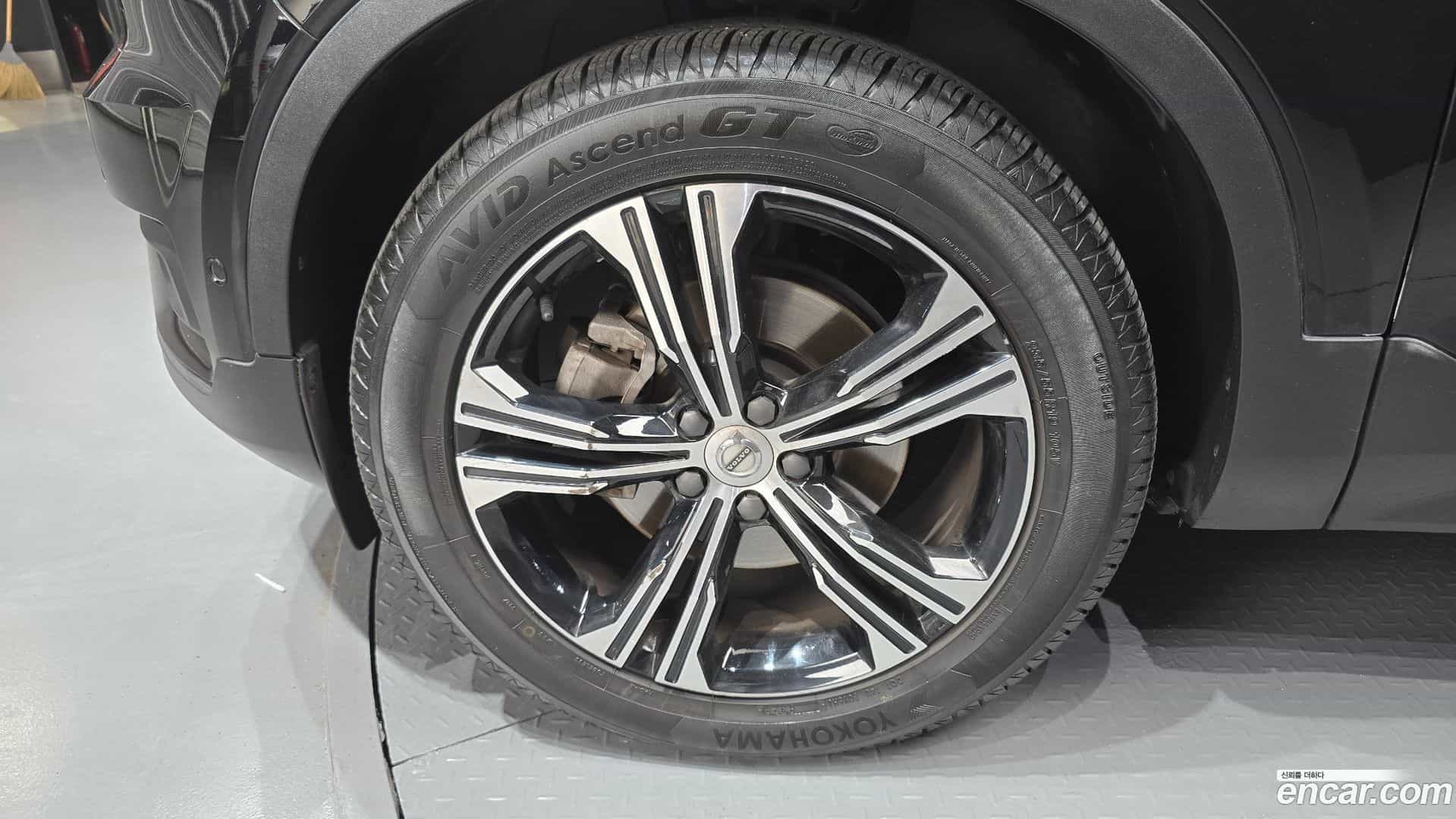 XC40 Volvo 2021.0-OUTER-005